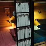 Mio. Hostel & Bar